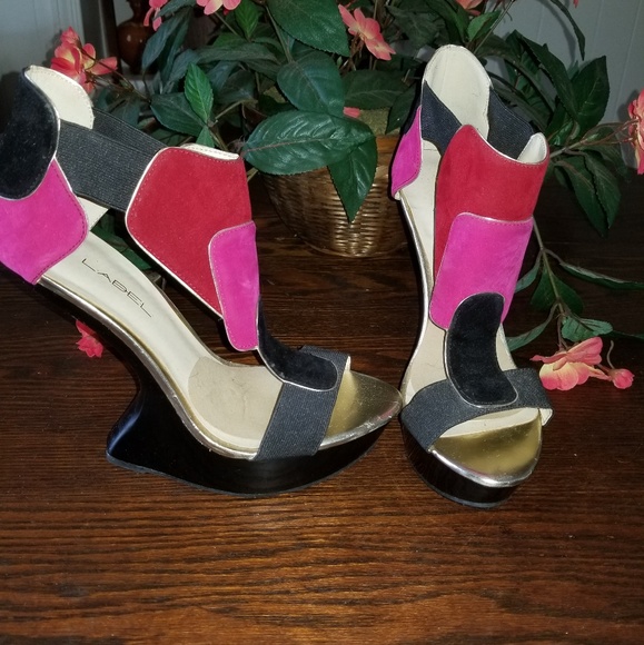 Trendy tri-color heels! - Picture 4 of 5